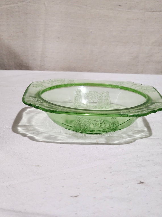 ウラン ガラス グラス スープ皿 ボンボン入れ 中皿 アンティーク