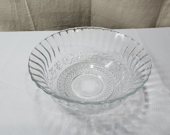 Vintage Sandwich Pattern Glass Scalloped Dessert/Berry Bowl 7 3/8"W