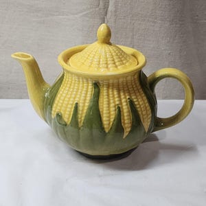 Vintage SHAWNEE Pottery CORN KING Teapot with Lid #75 1950s Farm Yellow