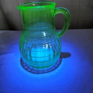 Vintage Green Uranium / Vaseline Hocking Block Optic 7 5/8" Bulbous Pitcher 54oz