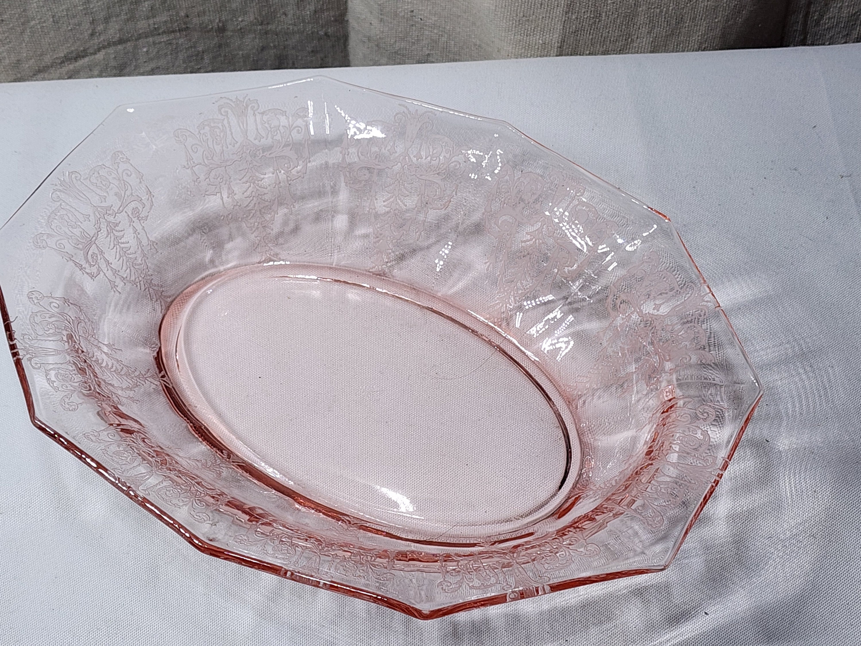 Vintage Pink Cambridge Glass Cleo Oval Vegetable Bowl 10 1/2" W Decagon Pattern ( Damaged)