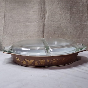 Vintage Early American Pyrex Oval Divided Casserole Dish #16 1 1/2 Qt /W Lid