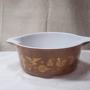 Vintage Pyrex EARLY AMERICAN Casserole Dish 475-B Brown Gold 2.5 Quart No Lid