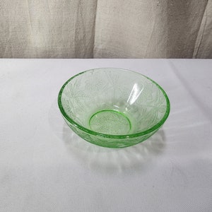 Vintage Grün Uran / Vaseline Blumen Weihnachtsstern Jeanette Berry Bowl