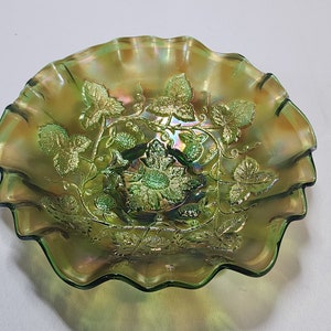 Bol à Volants Iridisé Vert Carnaval Antique Couronne de Mûre par Millerburg
