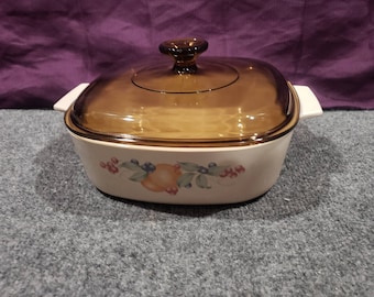 Corning Ware Abundance Fruit A-2-B  2 L Casserole Dish W/ Lid