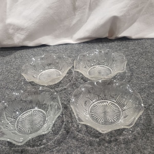 Vintage Jeanette Glass Iris and Herringbone Clear 5&quot; Ruffled Edge Sauce Bowl set