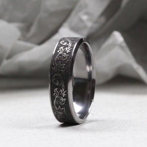 Tantalum Wedding Ring, Flower pattern ring, Viking's Ring, Scandinavian ring, Irish Ring, Bevelled Edges, Engraved Ring. Comfort fit.