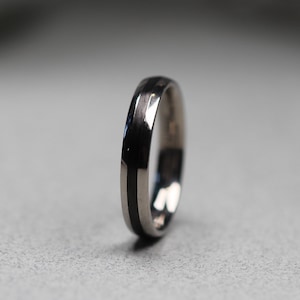 Titanium and Carbon Fibre Slim wedding ring. Comfort fit. FREE ENGRAVING.