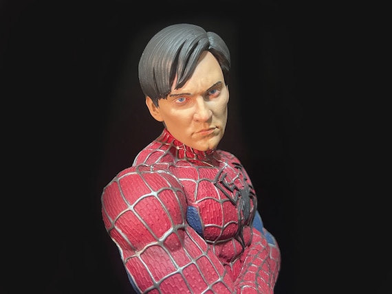Tobey maguire spider man figure top