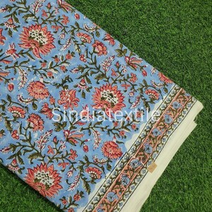 Tessuto stampato floreale indiano fatto a mano, tagliato su misura / Tessuto per quilting e cucito per abiti / Tessuto boho, artigianato, tappezzeria