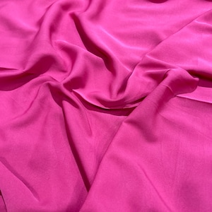 Pink Stretch Crepe Fabric: Elastic Polyester Bridal Gown Material