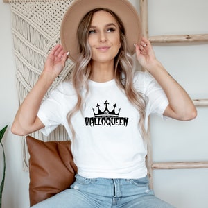 Halloqueen Shirt, Halloween T-shirt, Funny Shirt, Halloween Shirt, Fall Shirt, Women Halloween Tee, Halloween Gift For Her