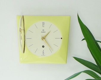 Wunderschöne gelbe Mid Century Küchenuhr - Vintage Wanduhr - Junghans Germany Aufziehuhr - 1950er 1960er Jahre Porzellan Wanduhr Keramik