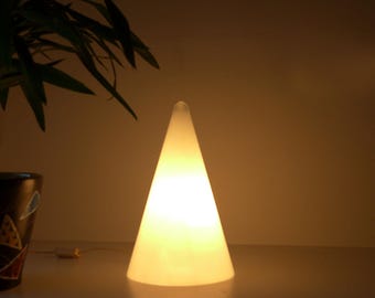 Vintage Tischlampe - Gemmetrisches Lichtobjekt Kegelform - 1980er 1970er Jahre - Mid Century Modern Minimalist Design - sec Frankreich