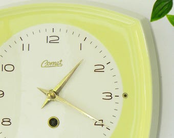 Wunderschöne gelbe Mid Century Küchenuhr zum Aufziehen - Komet Keramik Wanduhr - 50er 60er Jahre - Retro Rockabilly