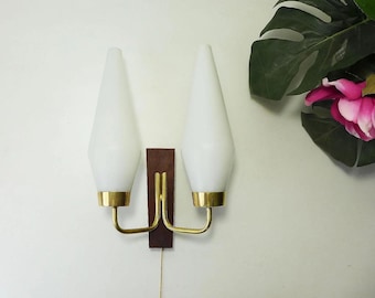 Elegante Dänische Design Wandleuchte - 2 Arm Vintage Wandleuchte - Mid Century Wandlampe - Skandinavische Wandleuchte -Teak Opal Glas - 1950er 1960er 1970er Jahre