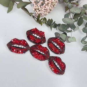 handmade brooch lips, decoration in the form of lips, Beaded design jewellery, personalized pin, unique gift image 1