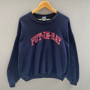 Vintage Faro Abbigliamento Tag Put In Bay Spellout Grande Logo Felpa Ricamata Girocollo Pullover Baggie Colore NavyBlue Size X-Large