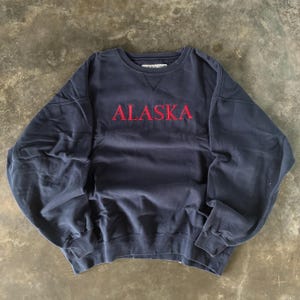 Vintage Y2K Gear Tag Alaska Spellout Big Logo Embroided Sweatshirt Crewneck Pullover Sweater Baggie Alaska Colour NavyBlue Size X-large