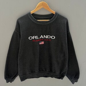 Vintage Pacifi Co Tag Orlando Usa Spellout Big Logo Ricamato Felpa Girocollo Pullover Maglione Baggie Colore Grigio Scuro Taglia X-Large