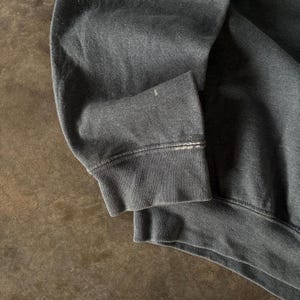Vintage Y2K Tag University North Carolina Spellout Big Logo Printed Sweatshirt Crewneck Pullover Sweater University Colour Dark Gray Size NA image 4