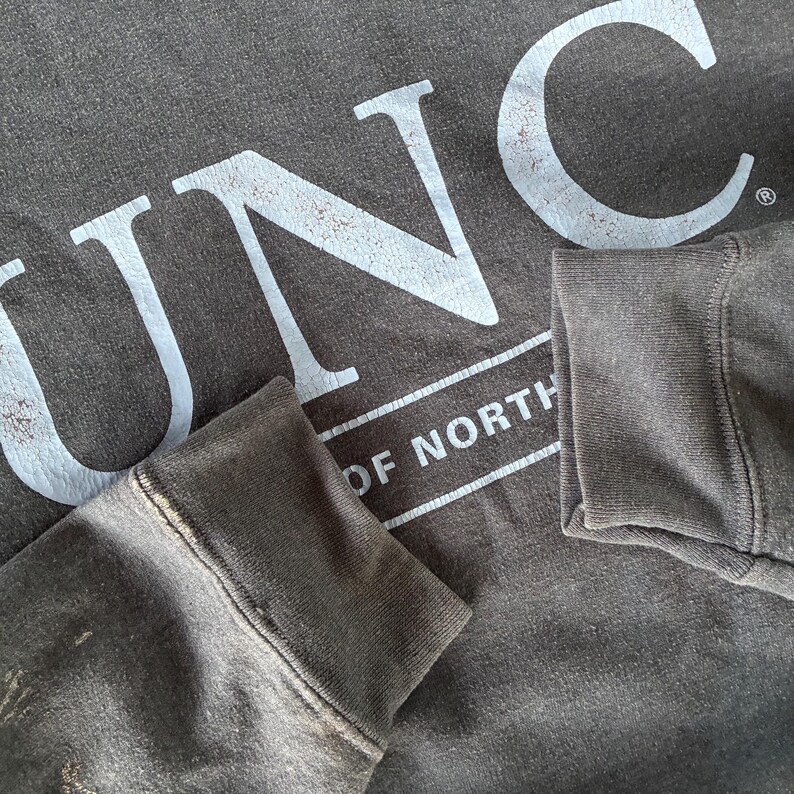 Vintage Y2K Tag University North Carolina Spellout Big Logo Printed Sweatshirt Crewneck Pullover Sweater University Colour Dark Gray Size NA image 6