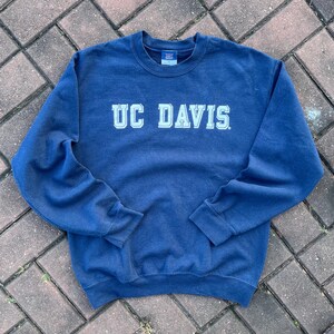 Vintage  MV Sports Tag University California Davis Spellout BigLogo Printed Sweatshirt Crewneck Sweater Baggie Colour NavyBlue Size Medium