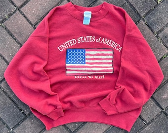 Vintage Y2K Tag USA United We Stand Spellout Big Logo Printed Sweatshirt Pullover Baggie Sweater Crewneck Colour Maroon Size Large