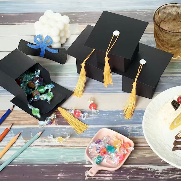 Graduation cap candy boxes/ Graduation Cap favor boxes