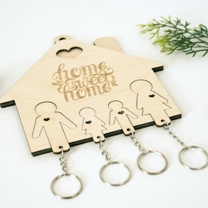 Family Key Holders - Wall Keychain Set with Kids and Parents, Eco-Friendly Decor, Housewarming Gift for Family
