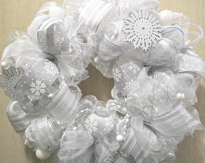 White Silver Christmas Wreath, Snow theme, 21"