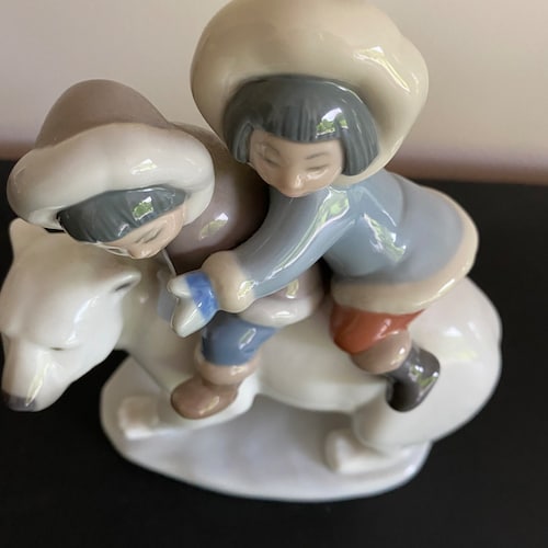 Lladro sale Eskimo Riders