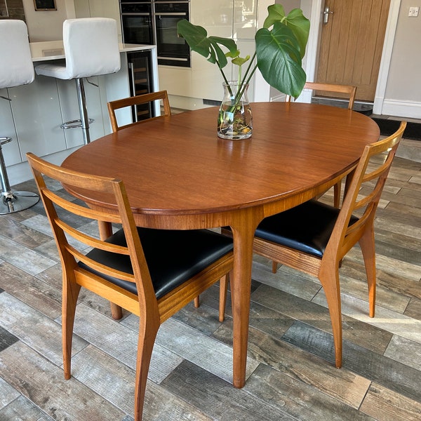 McIntosh Vintage MC Teak extending Dining Table and 4 chairs