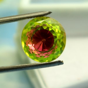 12.30CT Pitambari Sapphire Gemstone: Diamond Cut Ceylon Sapphire