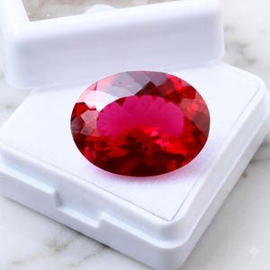 Rubis rouge naturel 17 carats, pierre précieuse non traitée, certifié, taille ovale à facettes, extrait de la terre, idéal pour bague ou pendentif. Cadeau d'anniversaire.