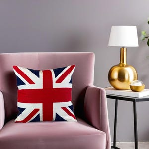 Capa de almofada bordada com a bandeira do Reino Unido, 50 x 50 cm | Almofada decorativa com a bandeira britânica | Decoração para casa | Tecido texturizado em vermelho, branco e azul