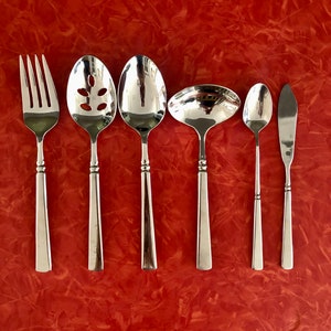 Easton by Oneida Heirloom glossy Circa 1981