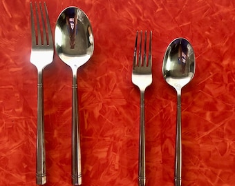Ritz - Glossy by Hampton Silversmiths Circa 2002 Rare Find