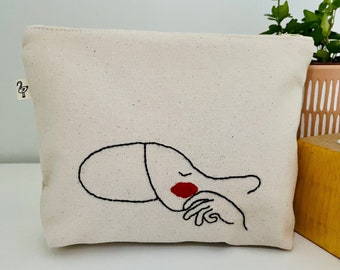 Pochette | Beauty case minimal con volto in cotone 100% organico | Minimal case woman