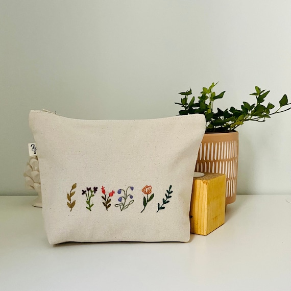 Pochette | Beauty case minimal fiori di campo in cotone 100% organico | Minimal case