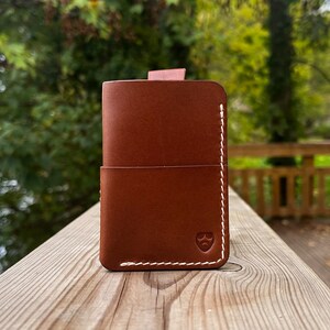 Minimalist leather cardholder for men
