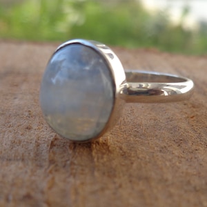 Moon Stone Sale 925 Sterling Silver Ring, Rainbow Moonstone Ring, Rainbow Moon stone Ring, Handmade Silver Ring, Gift For her, Dainty Ring