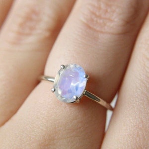 Moon Stone Sale 925 Sterling Silver Ring, Rainbow Moonstone Ring, Rainbow Moon stone Ring, Handmade Silver Ring, Gift For her, Dainty Ring