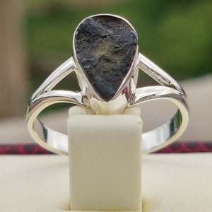 Rough Moldavite Sterling Silver Ring, Outer Space Rock, Stackable Moldavite Ring, Heart Chakra, Green Moldavite, Meteor, Unique ring Gift