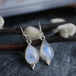 AAA+Quality Natural Amazing Rainbow Moon Gemstone Earring Cabochon Stone Boho Earring 925 Sterling Solid Silver Earring Handmade Mom Gift