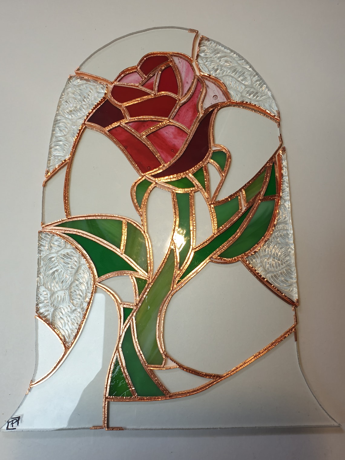 Vitrail rose de la belle et la bête en verre fleur cadeau geek vitraux geek disney Etsy France