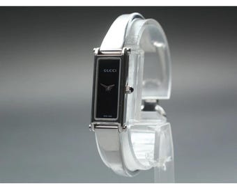 Vintage Retro Gucci Womens watch silver tone bracelet pre owned authentic