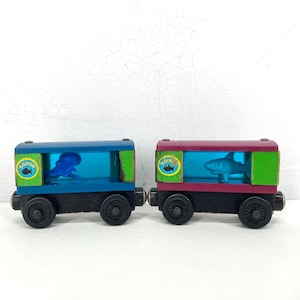 Thomas & Friends Wooden Railway | Vintage 2003 | Sodor Aquarium Car Set | Octopus And Shark