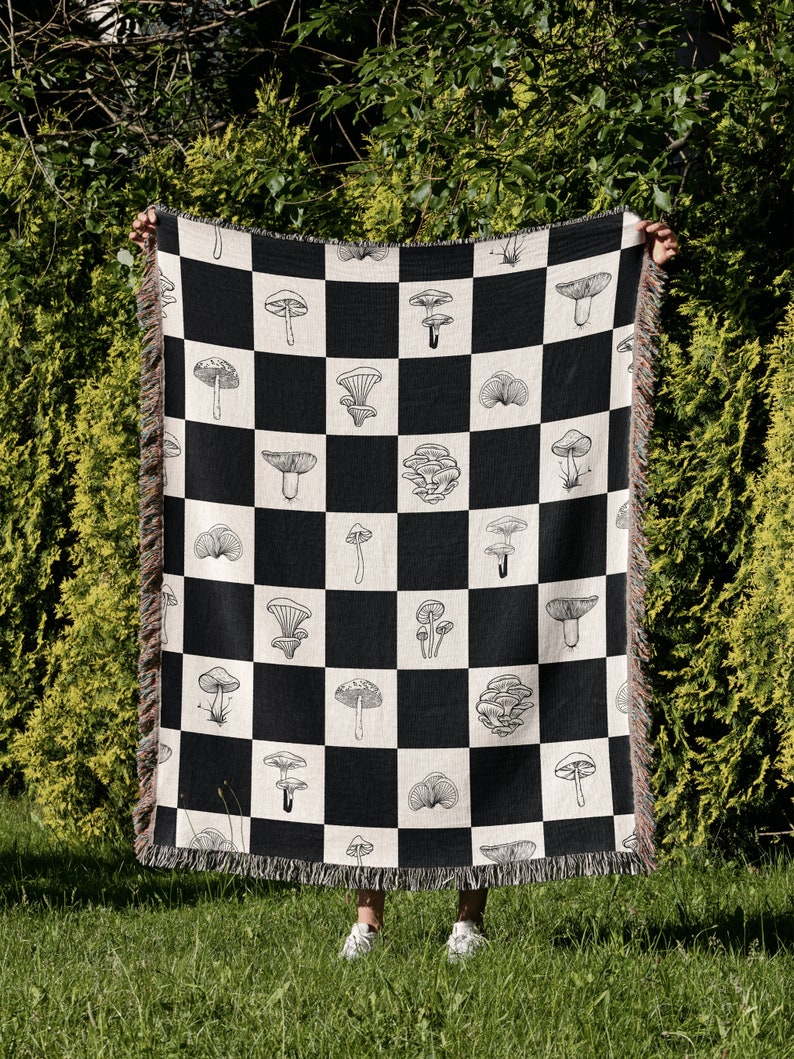 Red Mushroom Dot Pattern Print Blanket